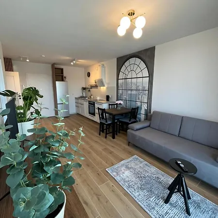 Manhattan - 15 Minutes Drive From The Old Town Apartment *