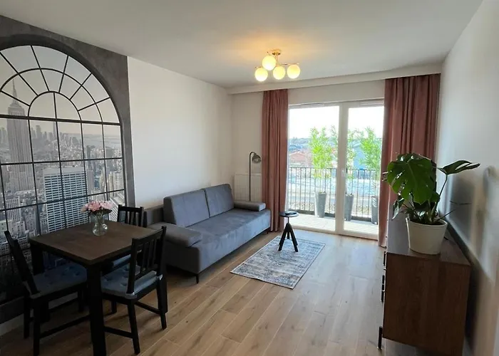 Manhattan - 15 Minutes Drive From The Old Town Gdansk