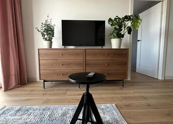 Apartment Manhattan - 15 Minutes Drive From The Old Town