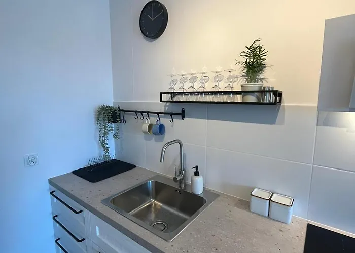 Manhattan - 15 Minutes Drive From The Old Town Апартаменты